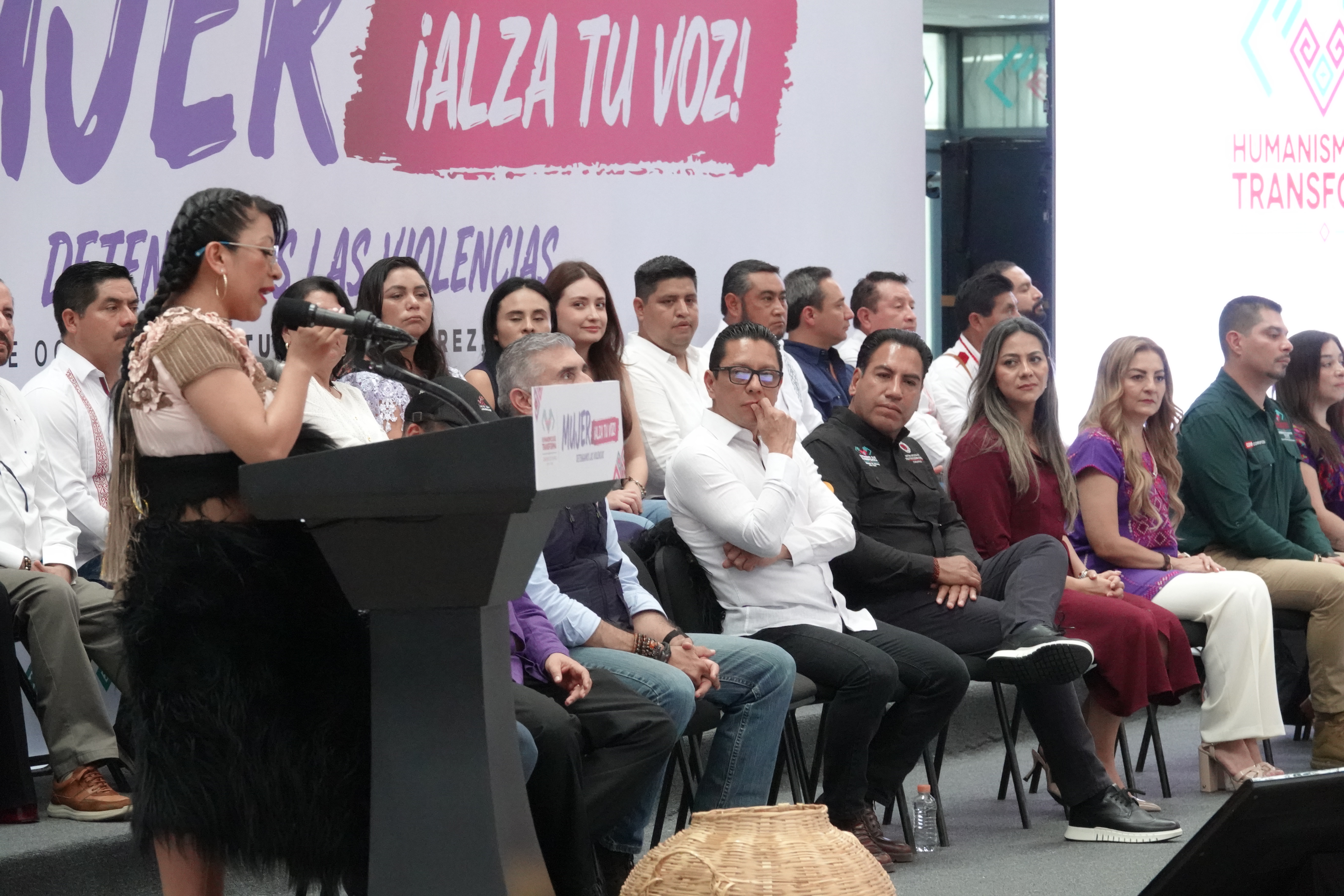 MUJER ¡ALZA TU VOZ!